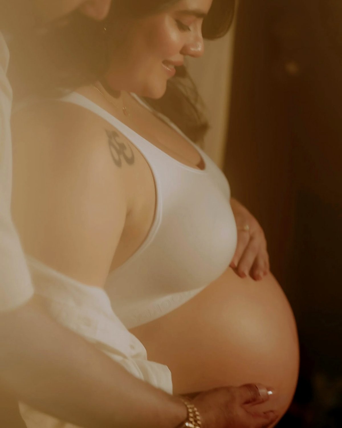 Maternity portrait, Kaya Chitra Studio Surat